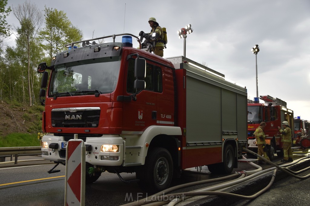 VU Gefahrgut LKW umgestuerzt A 4 Rich Koeln Hoehe AS Gummersbach P238.JPG - Miklos Laubert